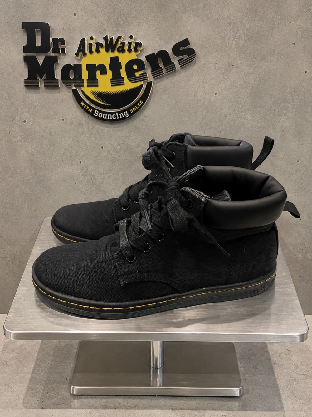 Dr. Martens Maelly Black Canvas Lace Up Ankle Boots Women’s 6 EU 37
